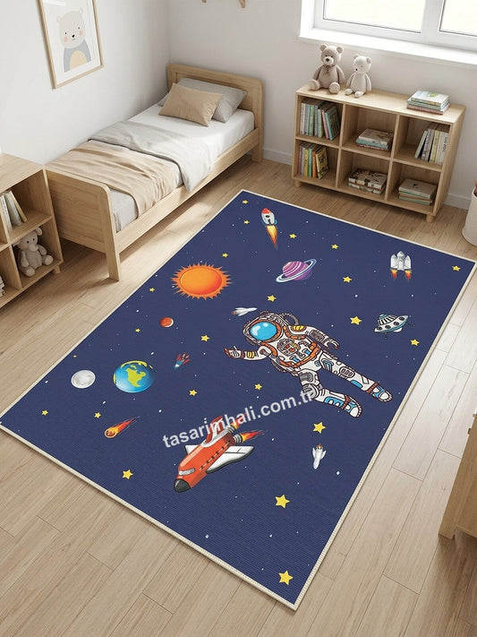 Lacivert uzay ve astronot desenli şönil halı çocuk odasında