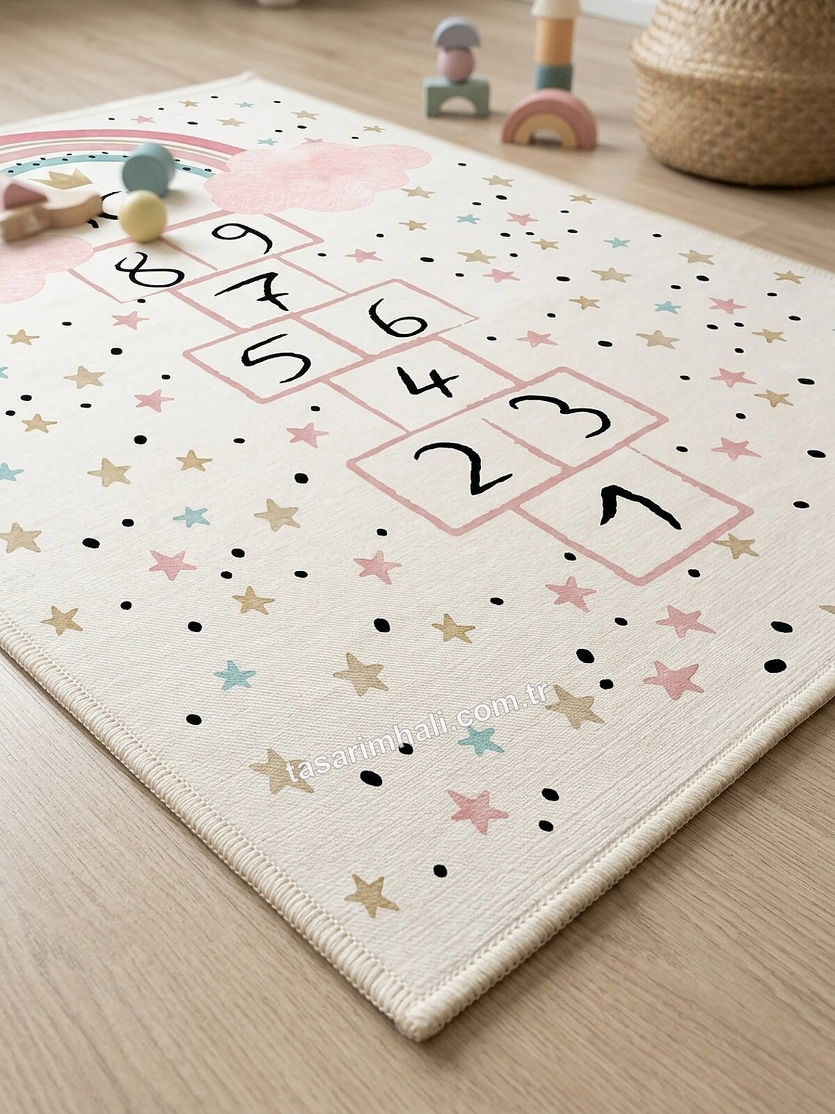 Şönil çocuk halısı kenar ve overlok detayı