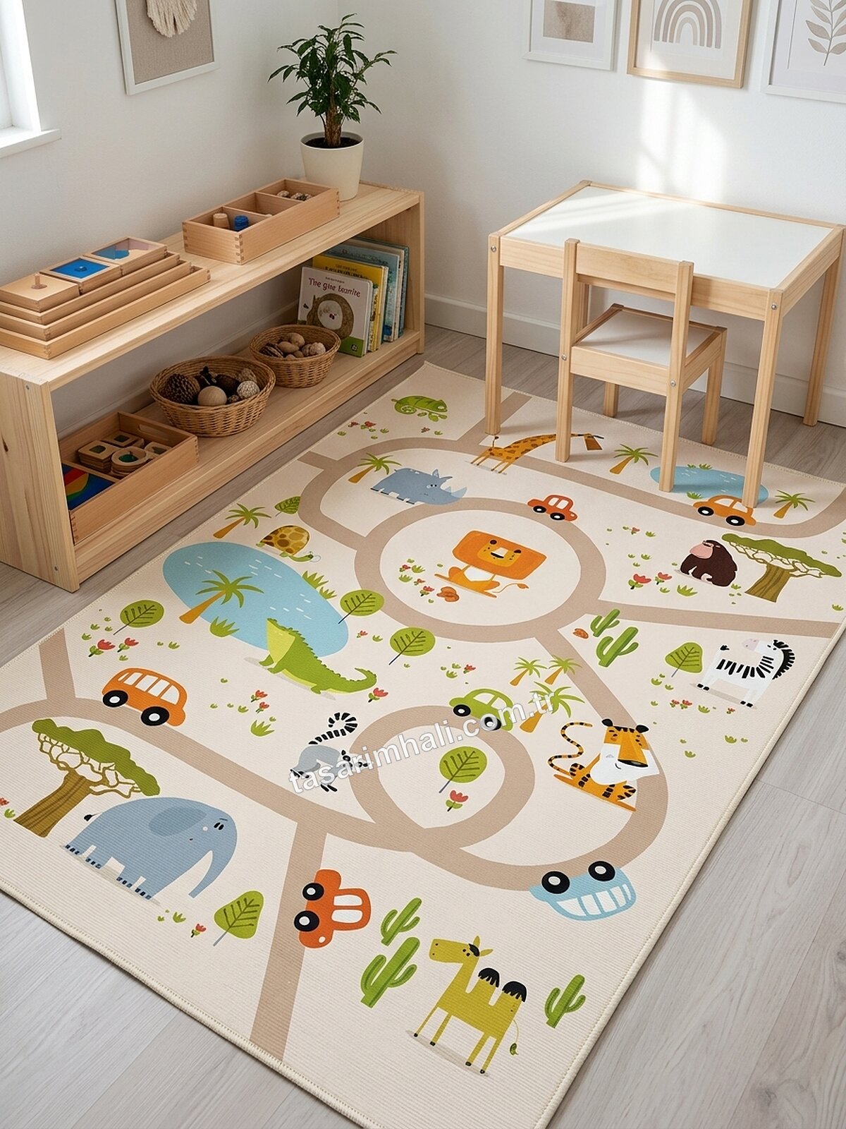 Montessori çalışma halısı bej safari hayvanlı yol desenli