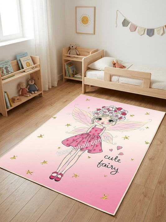 Pembe sevimli peri kız desenli şönil halı çocuk odasında